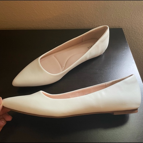 COPY - White Pointed Flats - Picture 3 of 4
